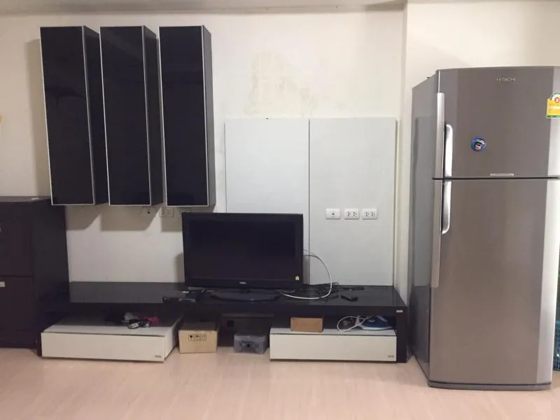 ประกาศ ขาย!! แฮปปี้ คอนโด รัชดา 18 ชั้น 6 ห้องกว้าง เฟอร์ครบ คู่ควรกับการซื้อสุดๆๆ รีบเลยยยยย