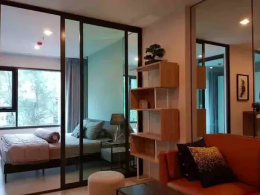 Condo for rent Life Pinklao, separate room, pool view, must book !!