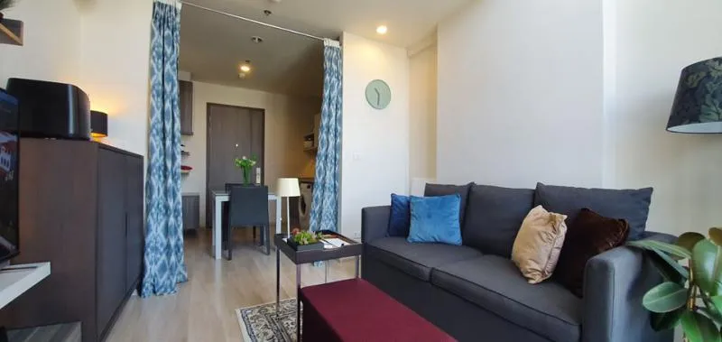 ขาย เซ็นทริค รัชดา-ห้วยขวาง ชั้น 20 ห้อง 2 ชั้น duplex ขนาด 50 ตรม. ห้องสวย อยากให้คุณมาอยู่ รีบเลย