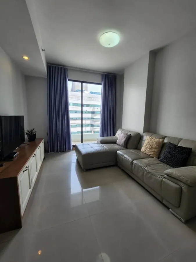 Condo for rent, Supalai Premier Place Asoke, high floor, balcony, separate kitchen, great location, don't wait.