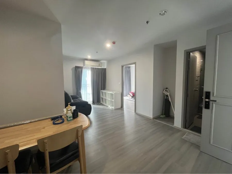 Condo for sale, The Parkland Charan-Pinklao, 21st floor, corner room, has a built-in walk in closet, this good, hurry and reserve.