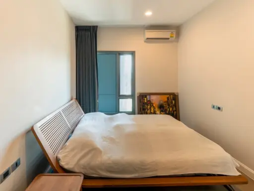For rent: The Crest Sukhumvit 34. Spacious and comfortable unit with ample living space. Convenient and fully equipped. Book today! Don't miss out! images