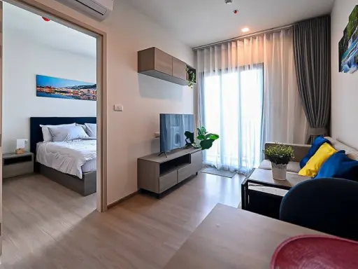For rent: The Base Phetchaburi - Thonglor, spacious room, well-proportioned, with complete facilities. Don't wait.