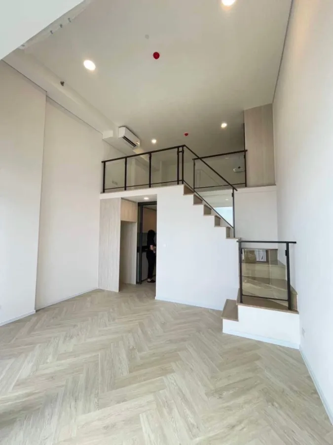 ขายดาวน์!! คอนโด แลนด์มาร์ค แอทเอ็มอาร์ทีเอ สเตชั่น ห้องแบบ Loft ตึก B ชั้น 19 รีบจองเลย อย่ารอช้า!!
