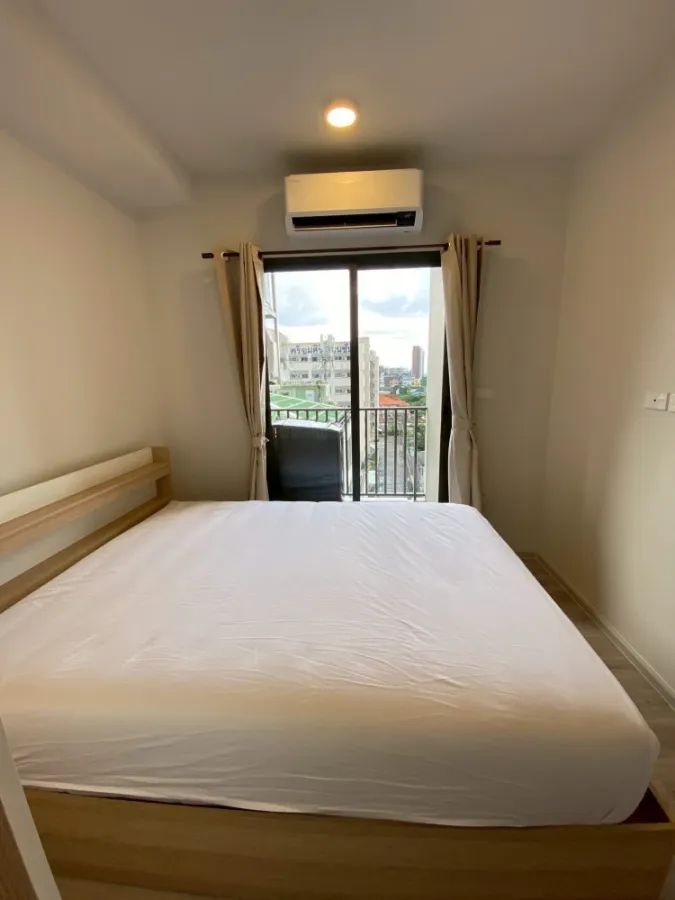 For sale or rent: QUINTARA MHy'GEN RATCHADA - HUAI KHWANG, a nice room, good location, convenient transportation, hurry and reserve now.