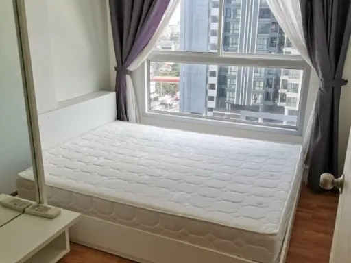 Condo for rent, The Trust Ngamwongwan, separate room. Affordable price Hurry and reserve quickly.