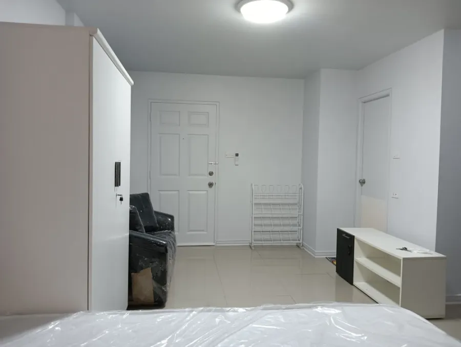 For sale: Lumpini Condotown Bodindecha-Ramkhamhaeng Studio room, fully furnished, don't miss out.