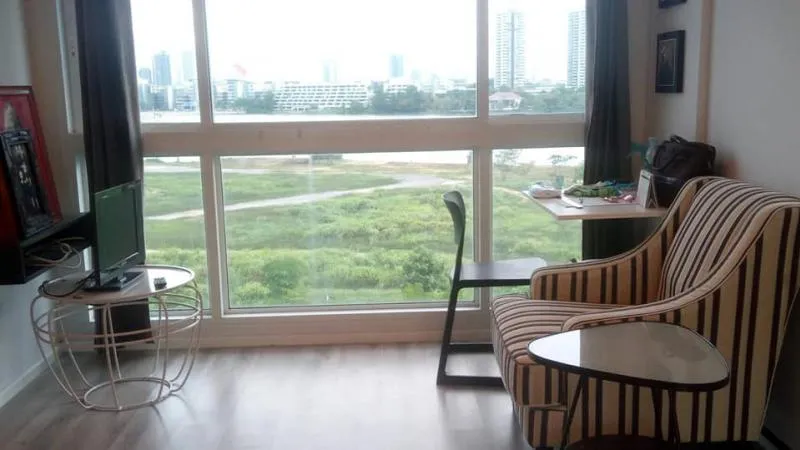 Double Lake Condominium for sale, beautiful room, 1 bedroom, fully furnished, great view. Book now. If you are slow, you will miss it.