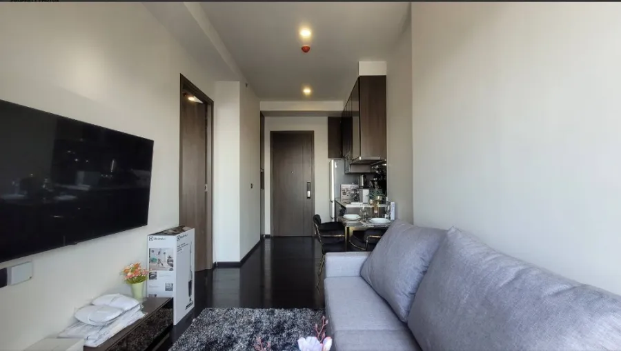 For rent!! Condo Park Origin Thonglor, 42nd floor, beautiful room, high floor, fully decorated. Ready to move in, don't miss it!!