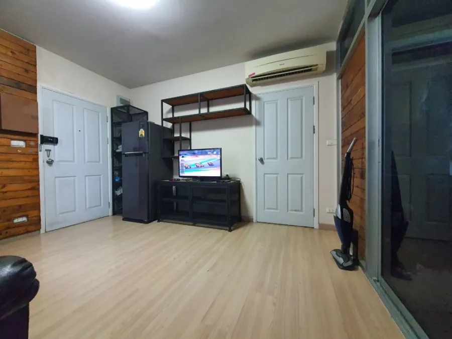 For rent, Plum Condo Nawamin, corner room, 1 bedroom, separating the room Plus a good leather sofa. Hurry up to reserve.