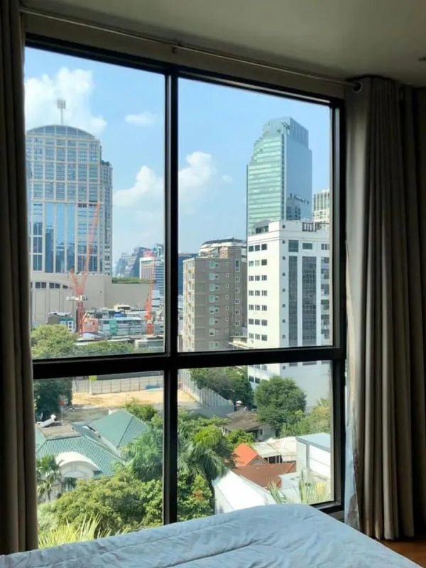 Condo for sale / rent at The Address Sukhumvit 28, clean room, fully furnished, beautiful city view, good value for both living and investing