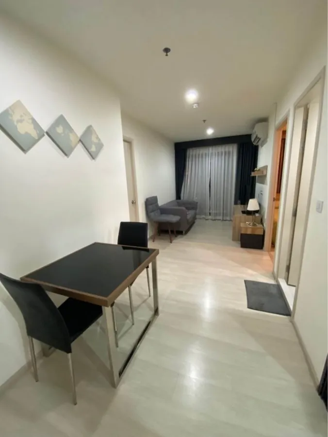 2 bedrooms, 2 bathrooms, beautiful built-in decoration, comfortable for rent, Condo Life Asoke, don't miss it, don't be late, you will miss it. Book n