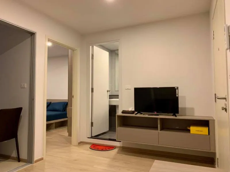 Beautiful and simple, Elio Del Moss room for rent, 1 bed, Building B, 4th floor, comfortably. If interested, please contact immediately.