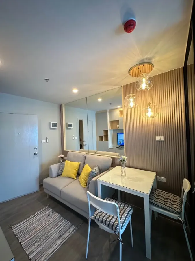 Condo for rent, Regent Home Bangna, fully furnished and ready to move in. Complete amenities. Affordable price. Move in now!