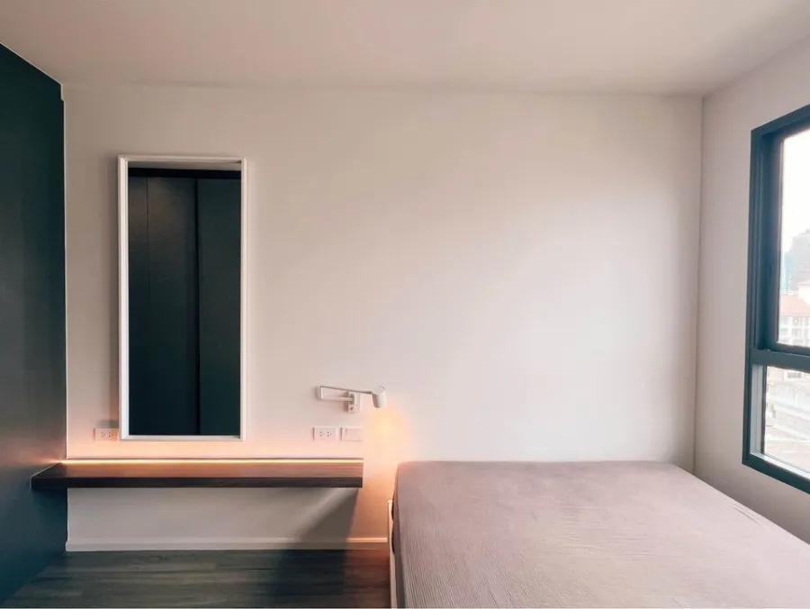 For rent, IDEO Chula-Samyan, 8th floor, well furnished room. Big screen TV. Reserve now.