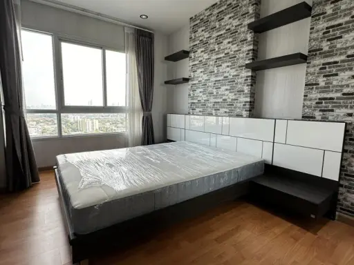 For rent, The President Sathorn-Ratchaphruek 3, 17th floor, swimming pool view. Fully furnished If interested, hurry and reserve now.