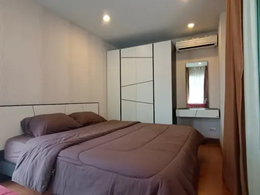 Condo for sale Tourmaline (Gold) Sathorn-Taksin with tenants, corner room, 5th floor, great price!! Don't miss it!! images