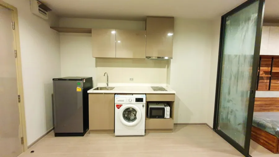 Life Ladprao for rent, new room, built-in furniture with good mattress All electrical appliances are ready