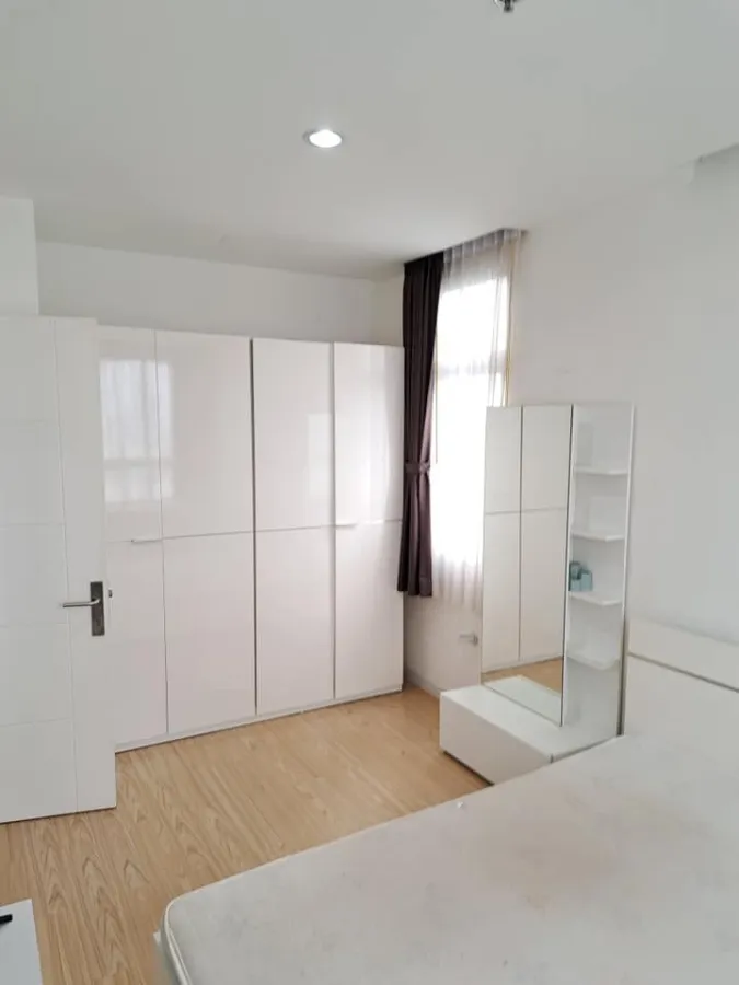Sell or rent T.C. Green, corner room, very good view, fully furnished with electrical appliances You can carry your bag.