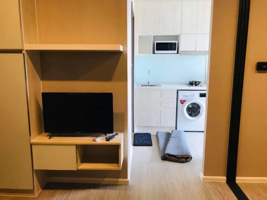 Condo for rent, JW Station at Ramintra, ready to move in, friendly price, convenient to travel, can't miss it.