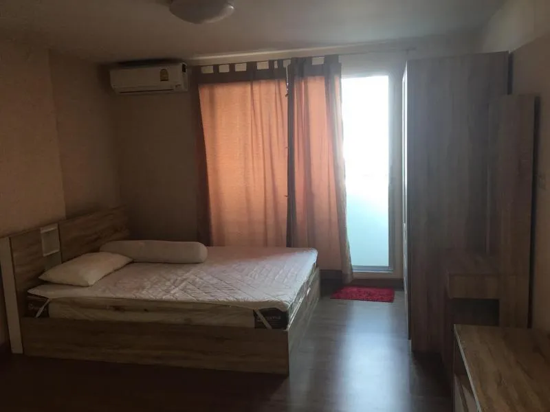 For rent, Plum Condo Phaholyothin 89, this room has a very classic tone. Don't miss it