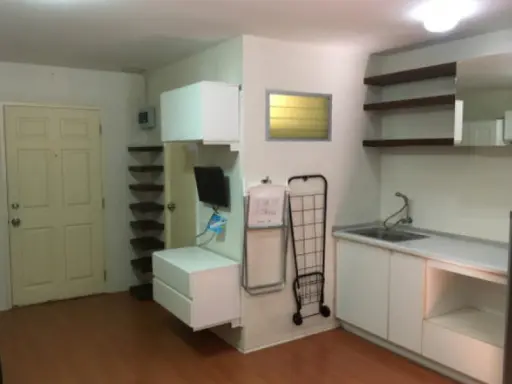 For rent, Lumpini Condo Town Bodindecha - Ramkhamhaeng, 6th floor, complete furniture and appliances.