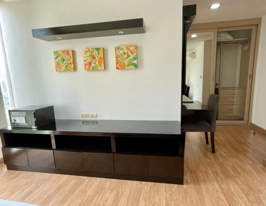 For rent The Alcove 49, wide space, comfortable, built-in rooms throughout, very good. Don't delay, hurry and reserve now.
