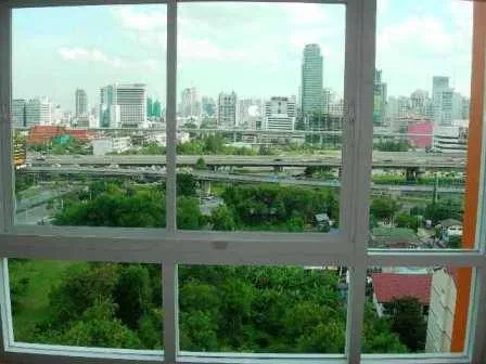 ให้เช่า คอนโดไลฟ์ @ สาทร 10 ชั้น 7 วิวไม่บล็อค มีอ่างอาบน้ำในตัว ราคาดีเวอร์ ให้รีบมาจองด่วนๆ