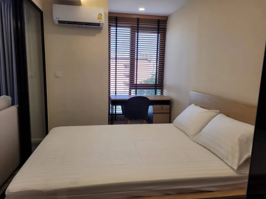 For sale/rent: IKON Sukhumvit 77, ready-to-move-in unit with complete furniture and appliances. Book now!