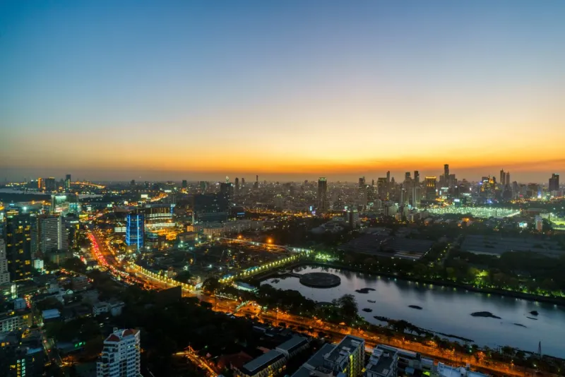 ขาย ให้เช่า คอนโด มิลเลนเนียม เรสซิเดนซ์ แอท สุขุมวิท 16 ชั้นสูง วิวสวย เฟอร์นิเจอร์ครบ ห้ามพลาด