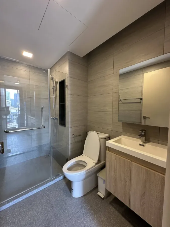 For rent: The Nest Chula Samyan, 1 bedroom unit with high-quality built-in furniture and complete amenities. Book now!