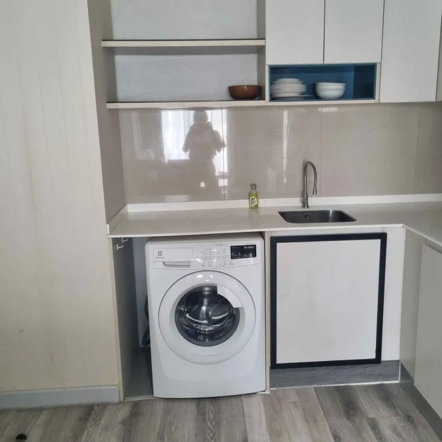 Condo Centric for rent, very spacious room, 7th floor, pool view, comes with an L-shaped sofa, very comfortable to sit on. If you don't reserve, you w