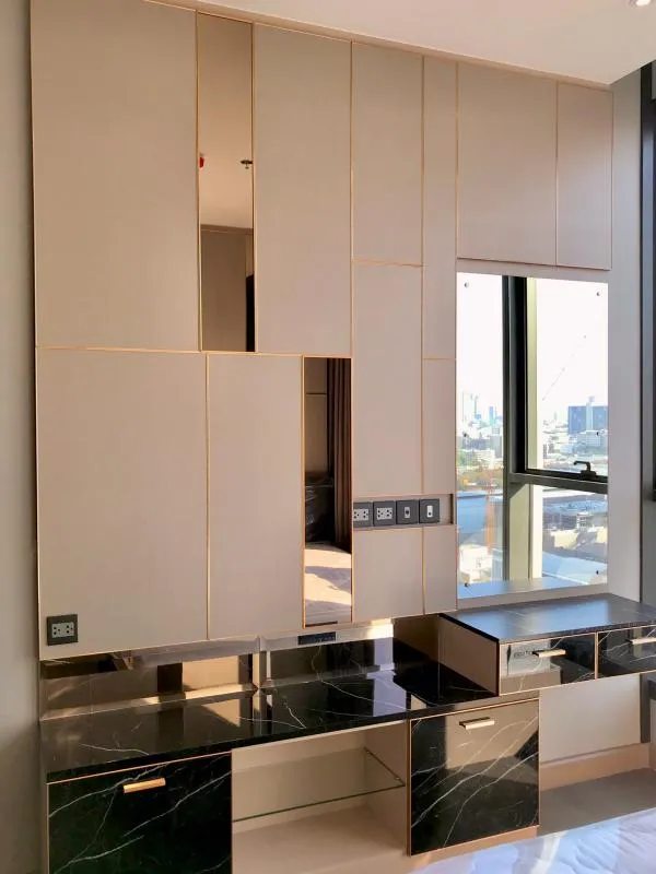 For rent, The Esse at Singha Complex, luxury decorated room, very young child, built-in at every point Don't miss it.
