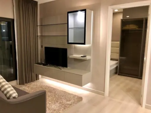 For rent, The Signature by urbano, high floor, beautiful view, near BTS, very luxuriously decorated, hurry up images