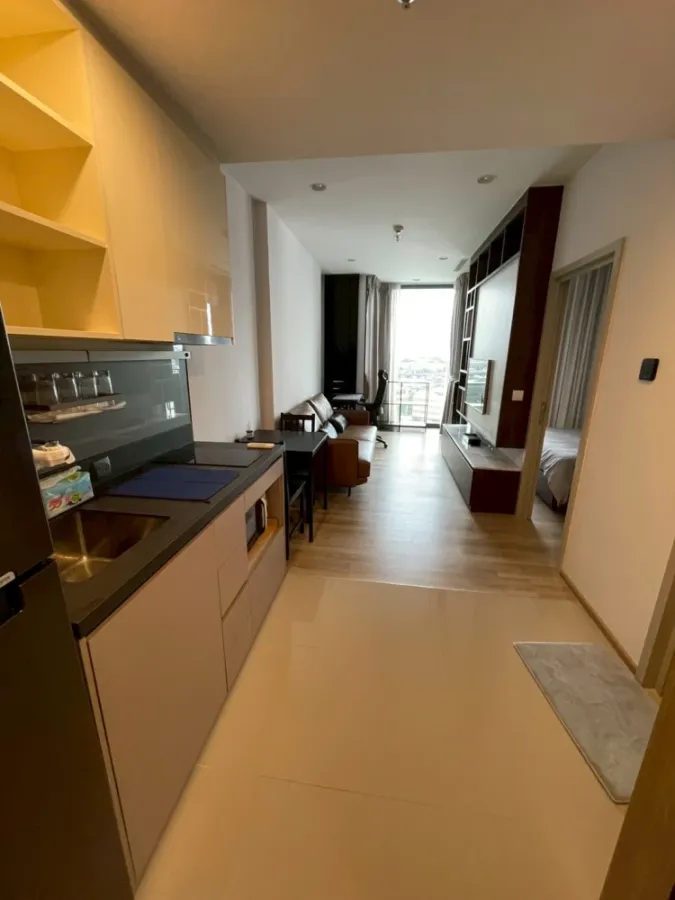 ให้เช่า Oka Haus Sukhumvit 36 ห้องน่าอยู่ ตกแต่งคุมโทน เฟอร์นิเจอร์ครบครัน มองเห็นวิวเมืองสวย จองเลย