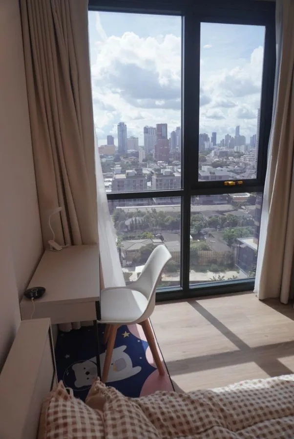 Urgent sale! Condo Oka House Sukhumvit 36, 15th floor, high view, affordable price, everything here. Buy now before you miss out.