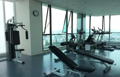 ปล่อยเช่าคอนโด Sense พหลโยธิน ประตูกระจกกั้นเป็นห้องนอนกับห้องนั่งเล่นได้ เฟอร์ครบ รีบเลยอย่าช้า
