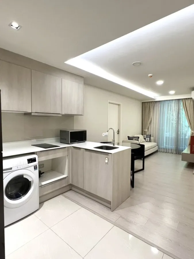 Urgent sale!! Condo Vtara Sukhumvit 36, 1st floor, Building A, beautiful unit, fully furnished, ready to move in immediately. Reserve now!!