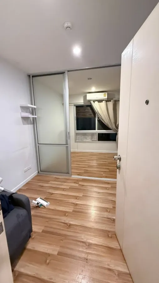 Selling V Condo Ladkrabang, 2nd floor unit. Great location, fully furnished. Don't miss out!