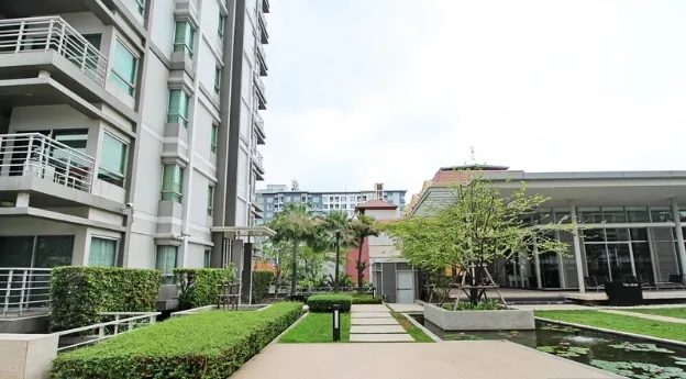 ขายด่วน คอนโด เดอะ รูม รัชดา-ลาดพร้าว วิวสระว่ายน้ำ ใกล้ MRT ลาดพร้าว อย่าช้าจองเลย!!