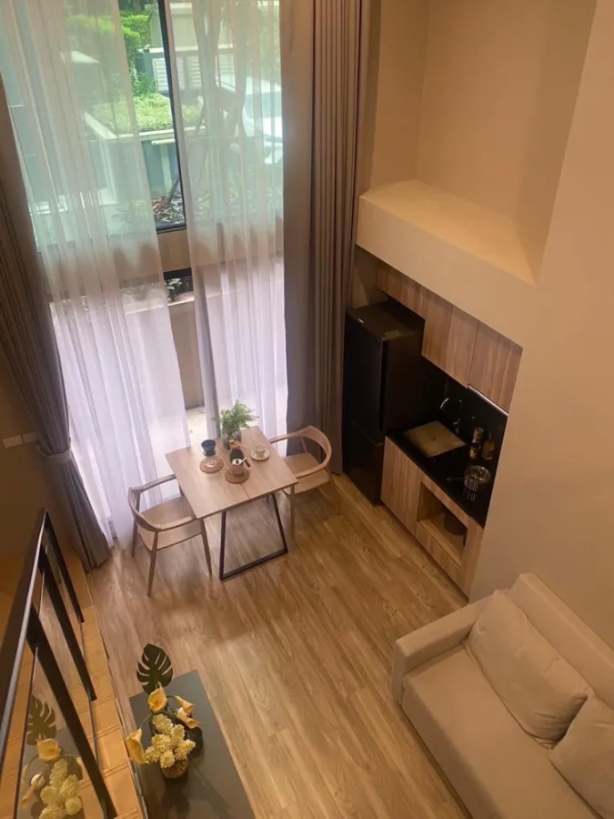 ขาย เช่า บลอสซั่ม คอนโด แอท สาทร-เจริญราษฎร์ ห้อง Duplex เพดานสูงโปร่งน่าอยู่มาก รีบจองให้ไวเลยจ้า