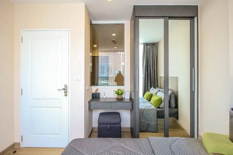 For rent: Chateau In Town Charansanitwong 96/2, 6th floor, fully furnished room, ready to move in immediately, book now.
