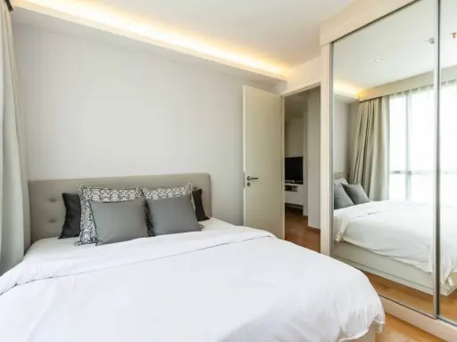 ให้เช่า เอช คอนโด สุขุมวิท 43 ชั้น 9 ห้องใหญ่จุใจ โล่งสบาย ตกแต่งครบ พร้อมอยู่ ไม่จองคือพลาด