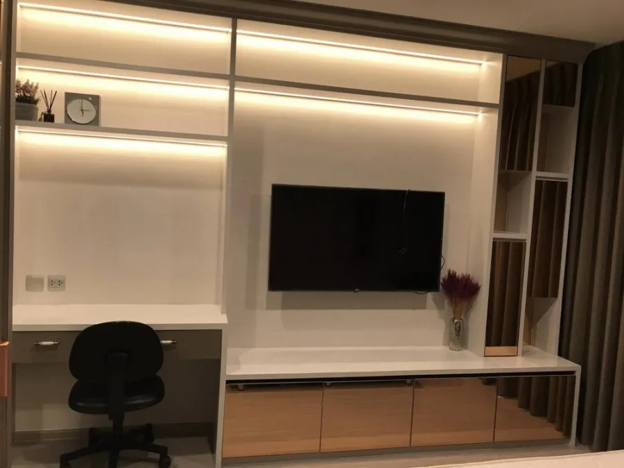For sale, Life Ladprao, north, 12th floor, room decorated in LUXURY Buit-In style, super popular, can't miss it, book now.
