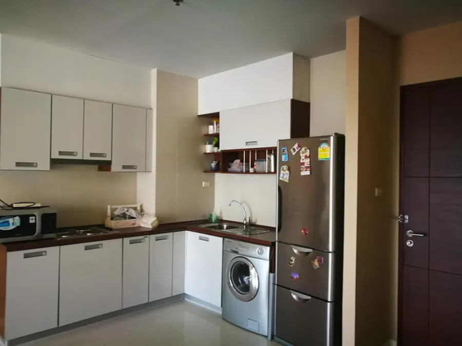 Sell ​​Sukhumvit City Resort Sukhumvit 11, good location, convenient transportation, don't wait.