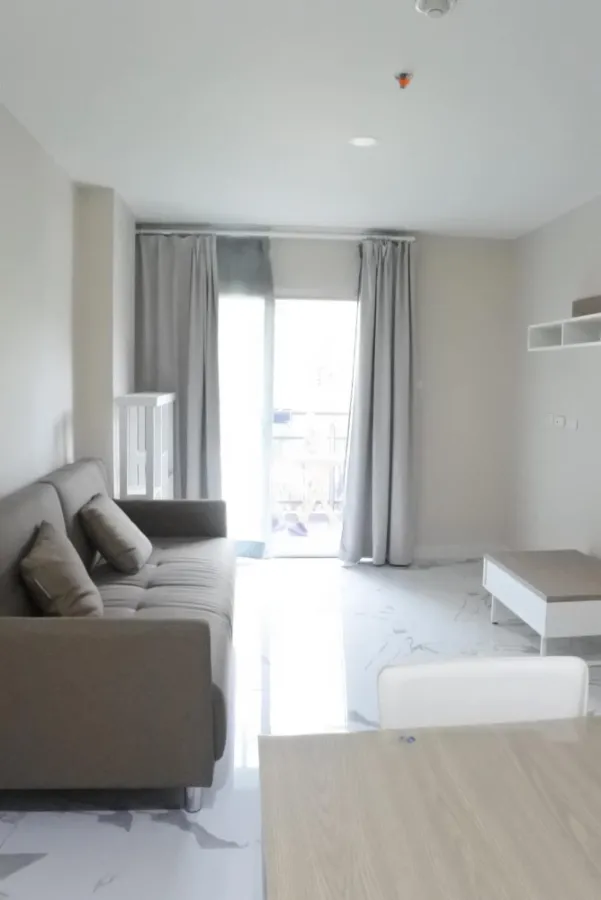 ให้เช่า The Escape Condominium Sukhumvit 101/1 ห้องกว้างมาก พร้อมเข้าอยู่ มาในราคาเบาๆ ที่ไม่ควรพลาด