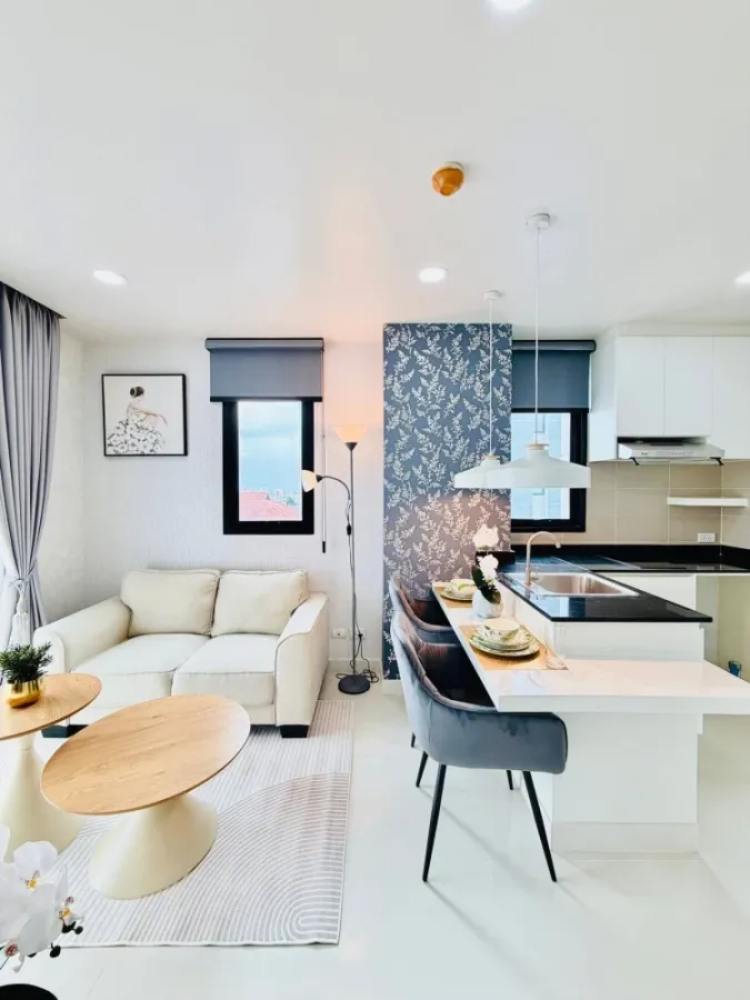 ขาย Infiniti Condo ห้องมุมให้ความเป็นส่วนตัว ตกแต่งบิ้วอินอย่างดี เฟอร์ครบครัน ห้ามพลาด