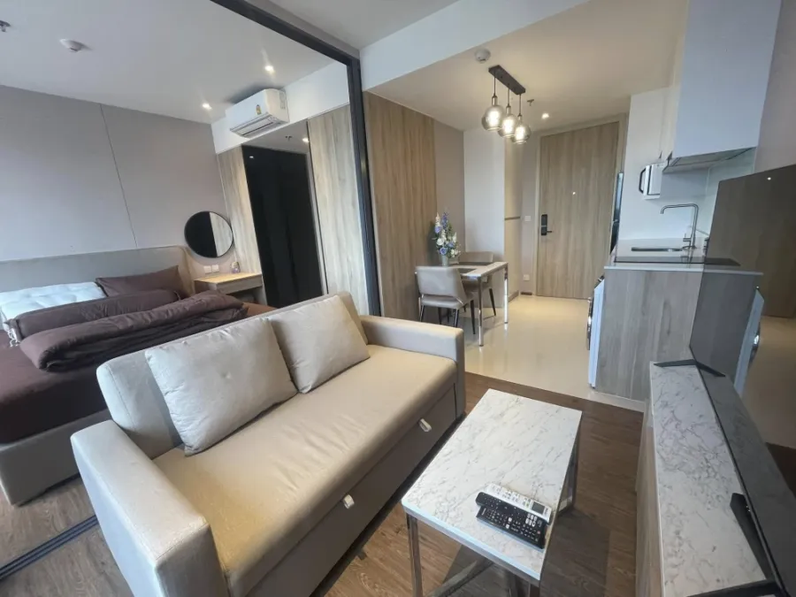 For rent, One Pattaya (North Pattaya), 14th floor, corner room, sea view, fully furnished, nice to live in, book now.