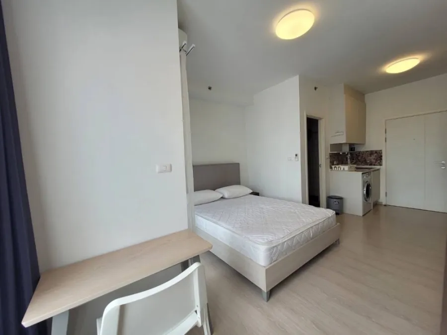 For sale: Chapter One Eco Ratchada-Huai Khwang, 5th floor, not very high, white room, pleasing to the eye, fully furnished, don't just look.