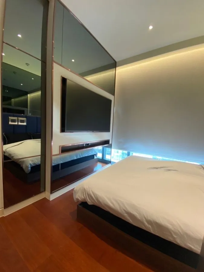 For rent, Khun By Yoo, spacious room, beautiful decoration, Built In, super luxurious, good like this, hurry up and book now.